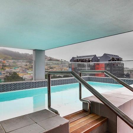 Backup-Powered Luxury Ny City Apartment At Table Mountain Cape Town Exterior photo