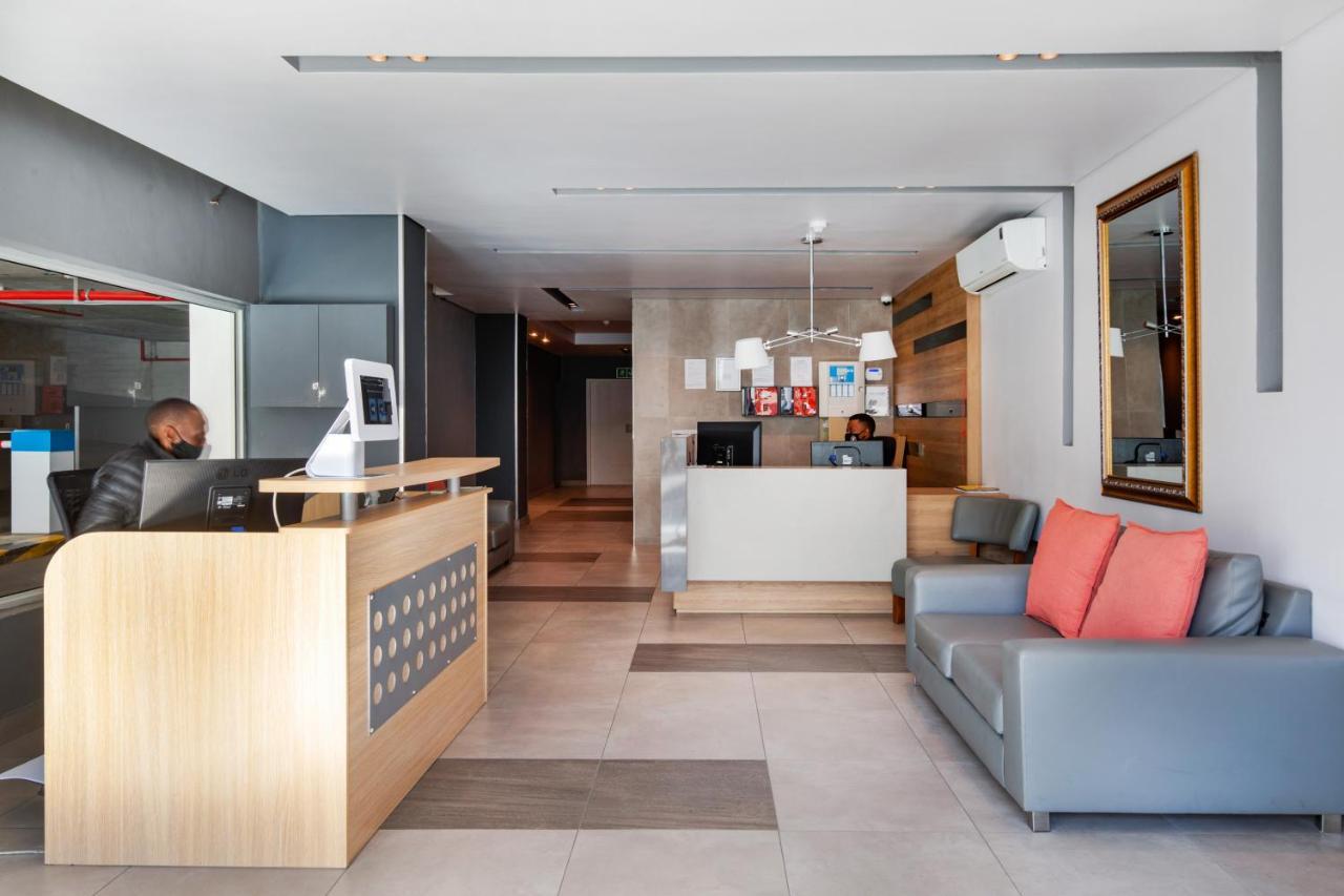 Backup-Powered Luxury Ny City Apartment At Table Mountain Cape Town Exterior photo
