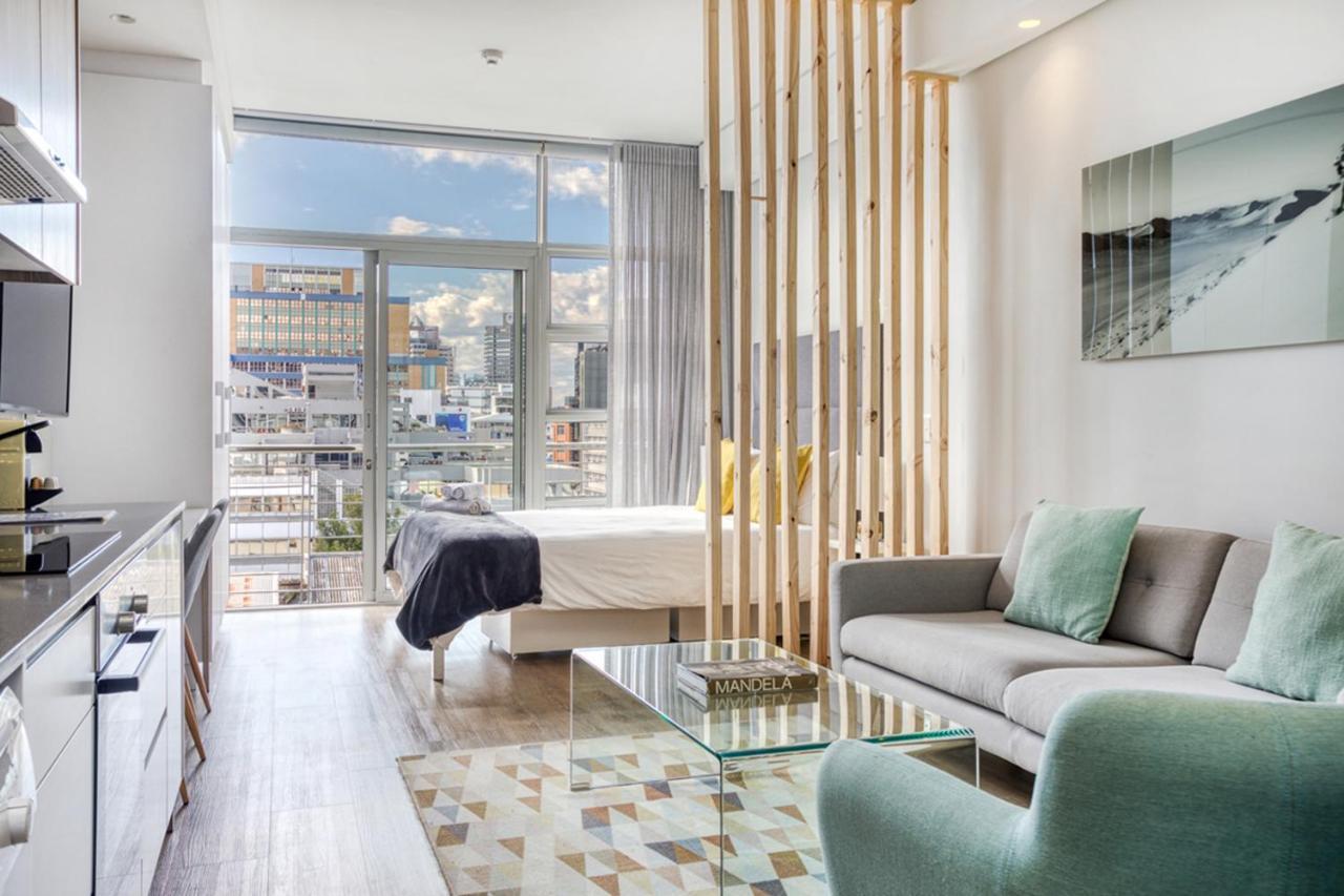 Backup-Powered Luxury Ny City Apartment At Table Mountain Cape Town Exterior photo