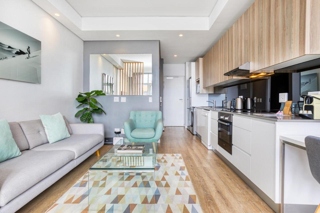 Backup-Powered Luxury Ny City Apartment At Table Mountain Cape Town Exterior photo