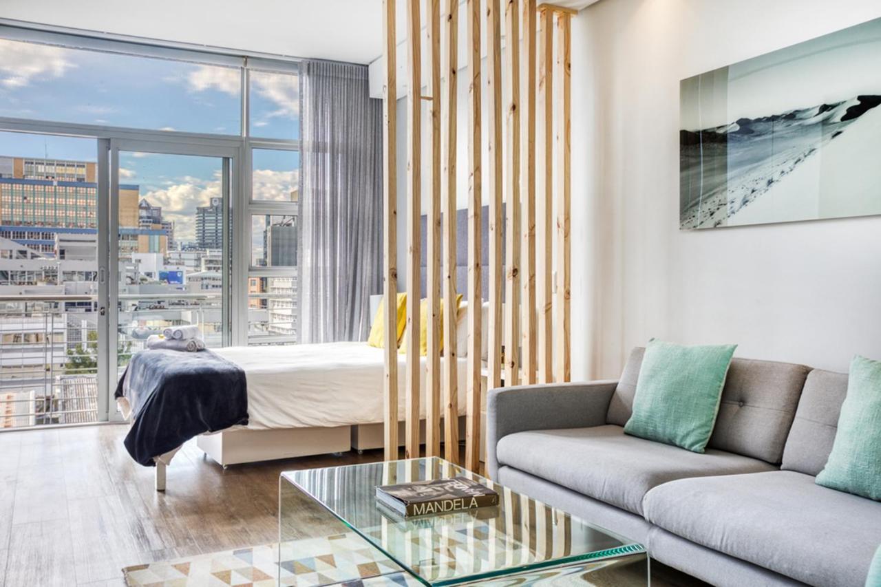 Backup-Powered Luxury Ny City Apartment At Table Mountain Cape Town Exterior photo